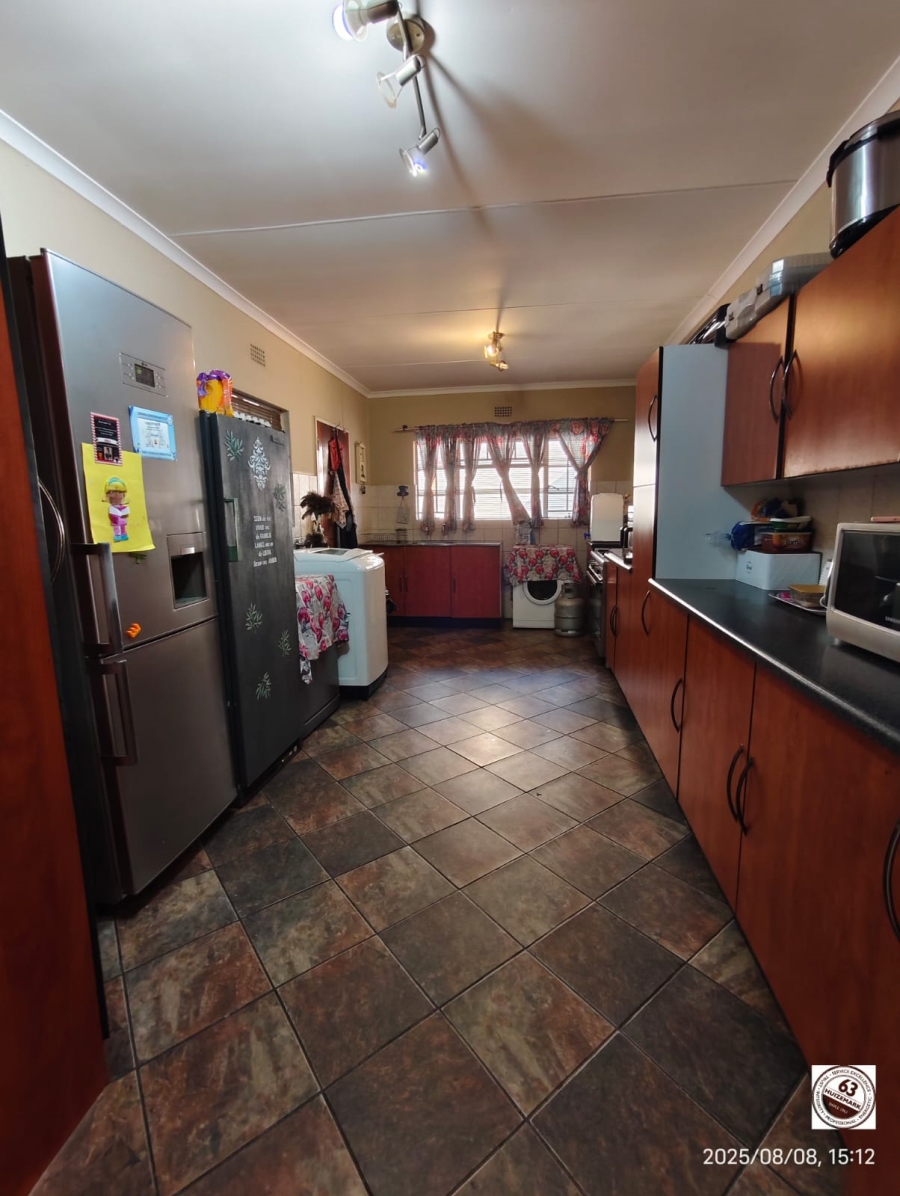 4 Bedroom Property for Sale in Vaalpark Free State